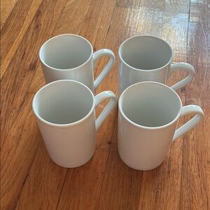White Porcelain Mug Set